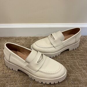 Steve Madden Cream Platform Loafers Size 9